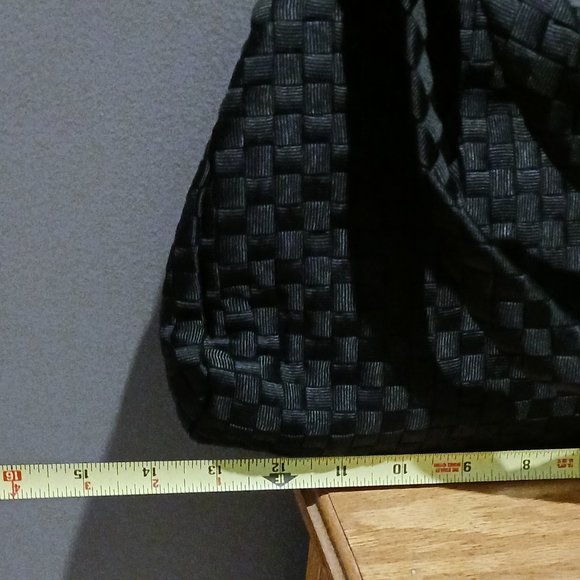 The Sak Women's Black Woven Shoulder Bag - Picture 2 of 5